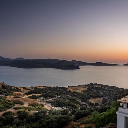 Вилла Melisses Sea View House Plaka  Экстерьер фото