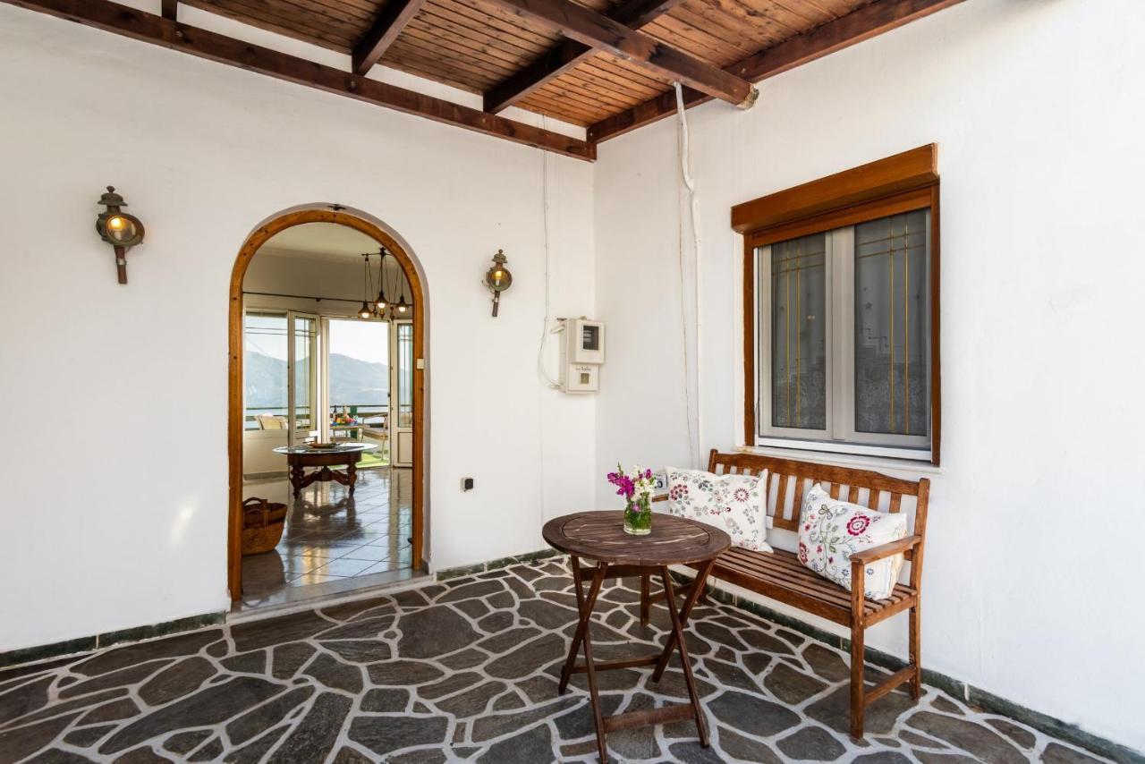 Вилла Melisses Sea View House Plaka  Экстерьер фото