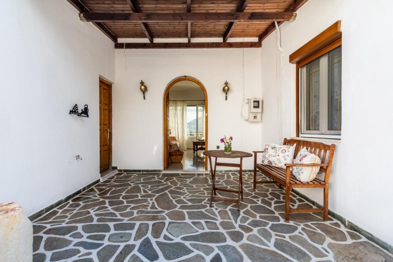 Вилла Melisses Sea View House Plaka  Экстерьер фото