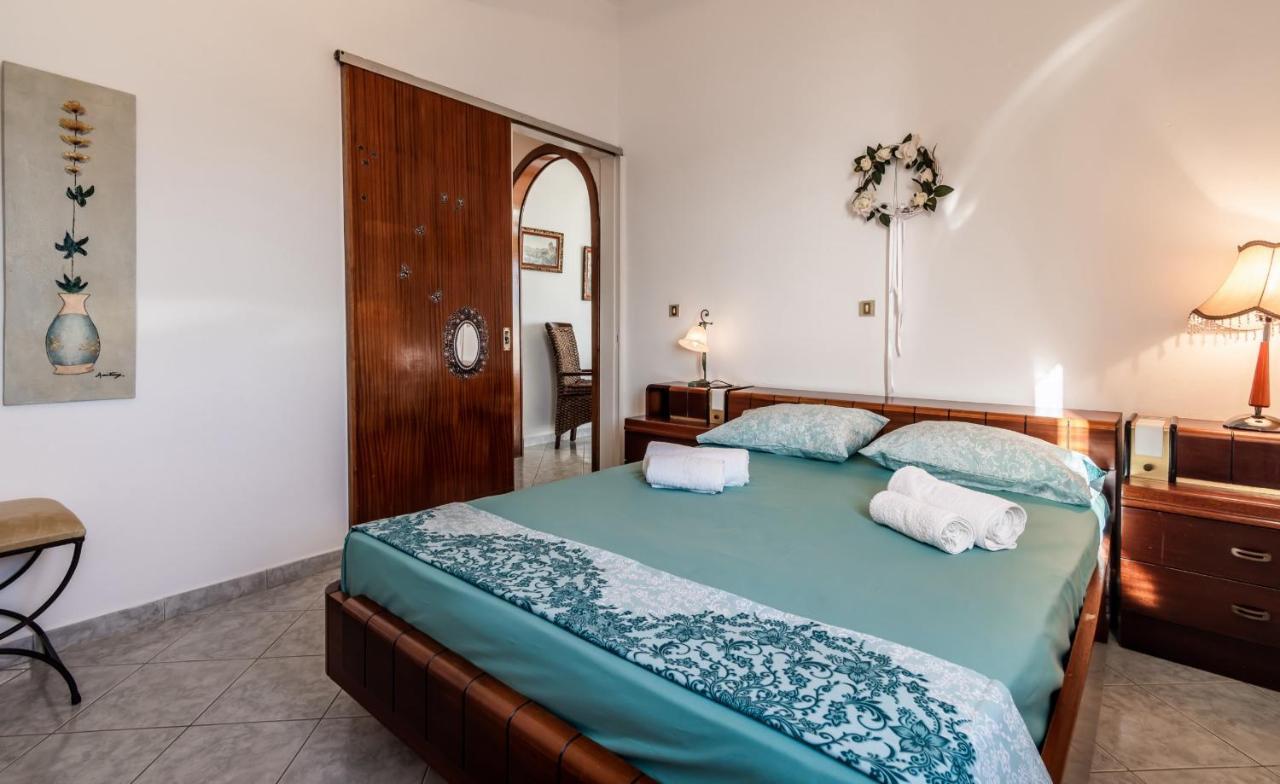 Вилла Melisses Sea View House Plaka  Экстерьер фото